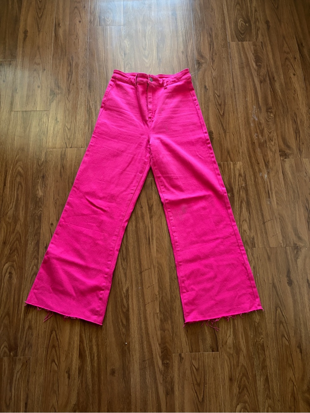 Wide-Leg High-Rise Jeans in Vibrant Pink